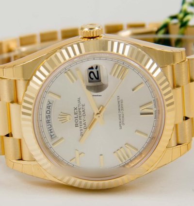 Rolex Day-date 40 Silver Roman Dial 18k Yellow Gold President