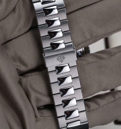 Patek Philippe Nautilus Serviced Complete Set Grey Dial Gradient 40 5mm Steel Bracelet Chronograph 5980