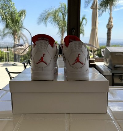 Jordan 4 Orange Metallic