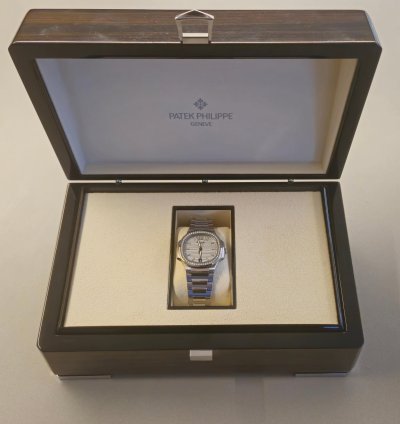 Patek Philippe Nautilus Set Complet Avec Certificat Origine