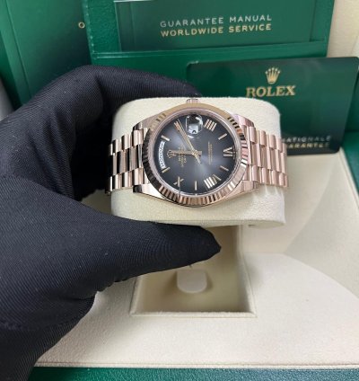 Rolex Day-date 40 Slate Ombre Roman Dial 228235