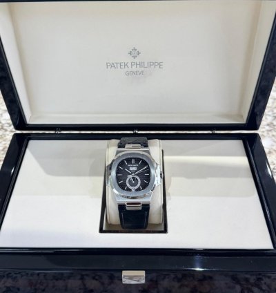Patek Philippe Nautilus Stainless Steel 2023 Full Set