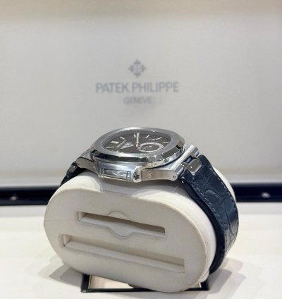 Patek Philippe Nautilus Stainless Steel 2023 Full Set