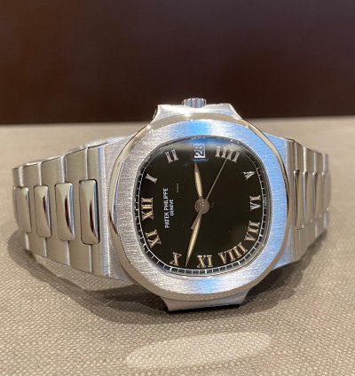 Patek Philippe Nautilus Stainless Steel 37mm Black Roman Numeral Dial Mint Condition 3800 1a-001