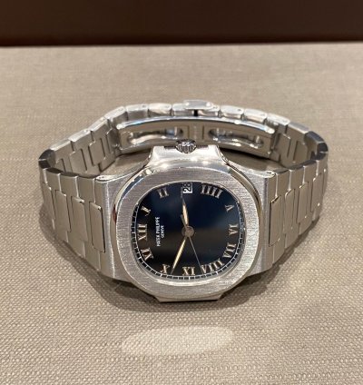 Patek Philippe Nautilus Stainless Steel 37mm Black Roman Numeral Dial Mint Condition 3800 1a-001