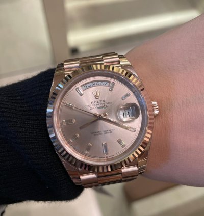 Rolex Day-date 40 Sundust Diamond Dial Rose Gold President