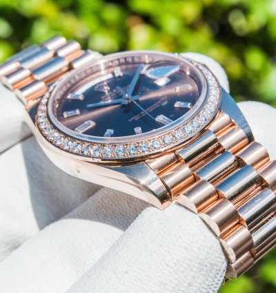Rolex Day-date 40 Sundust Diamond-set Dial Diamond-set Bezel