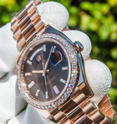 Rolex Day-date 40 Sundust Diamond-set Dial Diamond-set Bezel