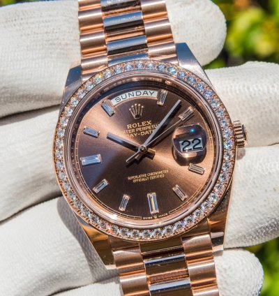 Rolex Day-date 40 Sundust Diamond-set Dial Diamond-set Bezel