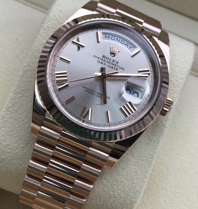 Rolex Day-date 40 Sundust Roman Dial Rose Gold President 2022
