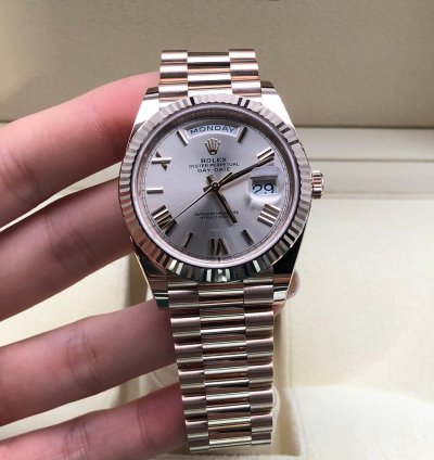 Rolex Day-date 40 Sundust Roman Dial Rose Gold President 2022