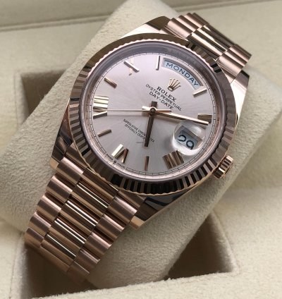 Rolex Day-date 40 Sundust Roman Dial Rose Gold President 2022
