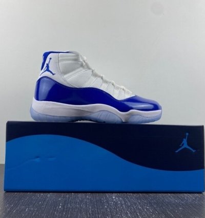 Nike Air Jordan 11 Retro High Wmns barons Blue Sneakers