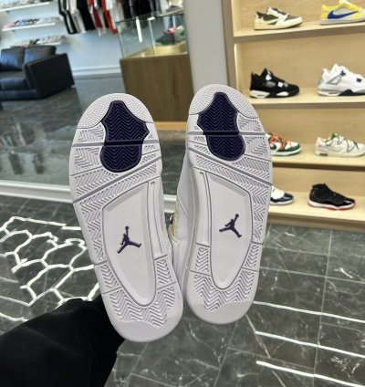 Jordan 4 Retro Metallic Purple