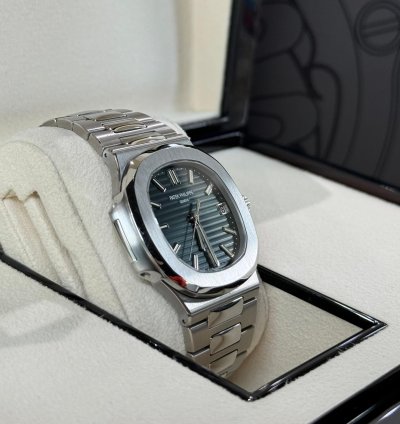 Patek Philippe Nautilus Stainless Steel Green Dial 2021
