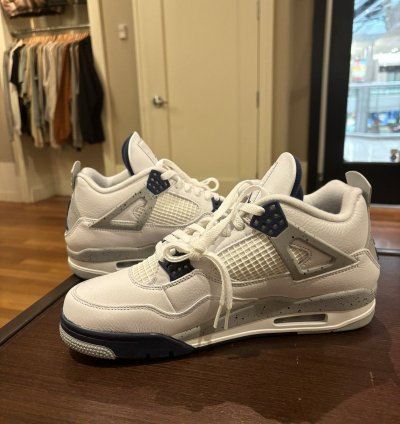 Jordan 4 Retro Midnight Navy