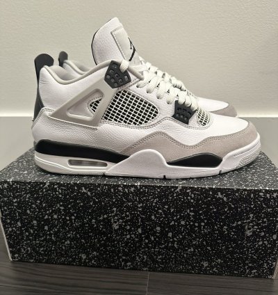 Jordan 4 Retro Military Black Size 11