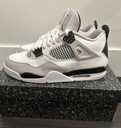Jordan 4 Retro Military Black Size 11