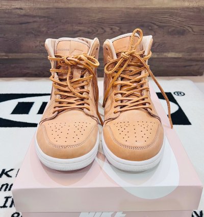 2015 Vintage Nike Air Jordan Pinnaclevachetta Tan Sneakers