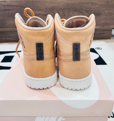 2015 Vintage Nike Air Jordan Pinnaclevachetta Tan Sneakers