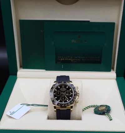 Rolex Daytona Oysterflex - 2021 - Black Dial - Yellowgold - Fullset