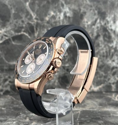 Rolex Daytona Oysterflex Everose Gold Bright Black Dial Sundust Subdials 126515ln