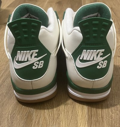 Jordan 4 Retro Sb Pine Green