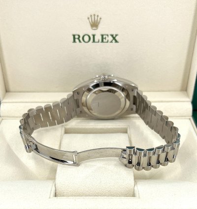Rolex Day-date 40 Unworn 2025 Day-date 40 Blue Roman Numerals 228239-0007 Complete