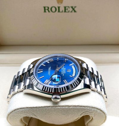 Rolex Day-date 40 Unworn 2025 Day-date 40 Blue Roman Numerals 228239-0007 Complete
