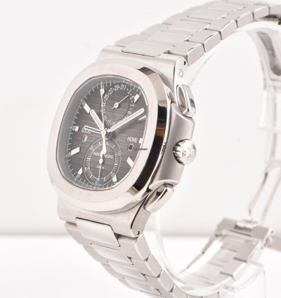 Patek Philippe Nautilus Travel Time 5990 1a Fullset 2017