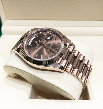 Rolex Day-date 40 Unworn Day-date 40mm 228235 Rose Gold Fluted Bezel Chocolate Roman Dial President