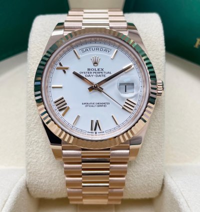 Rolex Day-date 40 Unworn Day-date 40mm 228235 Rose Gold Fluted White Roman Dial Presidential Bracelet