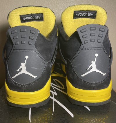 Jordan 4 Retro Thunder
