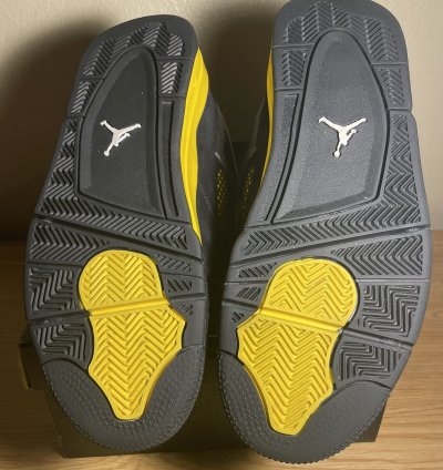 Jordan 4 Retro Thunder