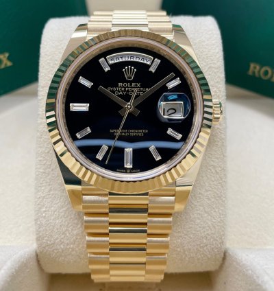 Rolex Day-date 40 Unworn Day-date 40mm 228238 Yellow Gold Presidential Band Onyx Black Baguette Dial