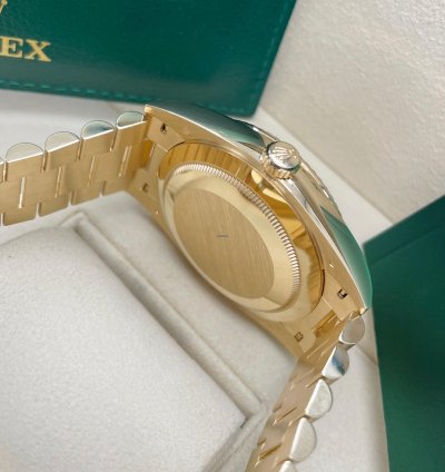Rolex Day-date 40 Unworn Day-date 40mm 228238 Yellow Gold Presidential Bracelet Champagne Index Dial