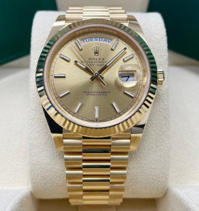 Rolex Day-date 40 Unworn Day-date 40mm 228238 Yellow Gold Presidential Bracelet Champagne Index Dial