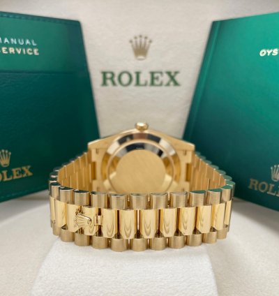 Rolex Day-date 40 Unworn Day-date 40mm 228238 Yellow Gold Presidential Bracelet Champagne Index Dial