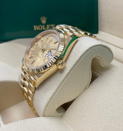 Rolex Day-date 40 Unworn Day-date 40mm 228238 Yellow Gold Presidential Bracelet Champagne Index Dial