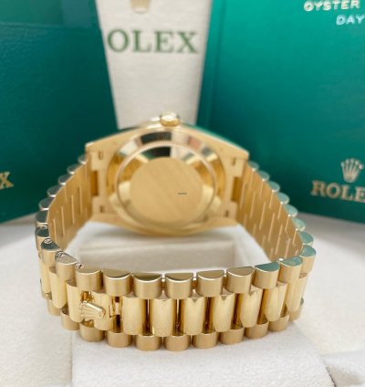Rolex Day-date 40 Unworn Day-date 40mm 228238 Yellow Gold Presidential Bracelet Champagne Roman Dial