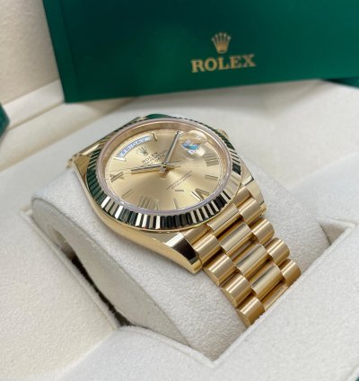 Rolex Day-date 40 Unworn Day-date 40mm 228238 Yellow Gold Presidential Bracelet Champagne Roman Dial