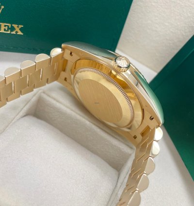 Rolex Day-date 40 Unworn Day-date 40mm 228238 Yellow Gold Presidential Bracelet Champagne Roman Dial