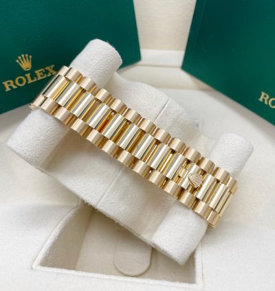 Rolex Day-date 40 Unworn Day-date 40mm 228238 Yellow Gold Presidential Bracelet Champagne Roman Dial