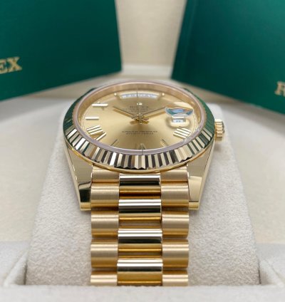 Rolex Day-date 40 Unworn Day-date 40mm 228238 Yellow Gold Presidential Bracelet Champagne Roman Dial