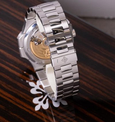 Patek Philippe Nautilus Travel-time Chronograph Steel Box And Papers 2020