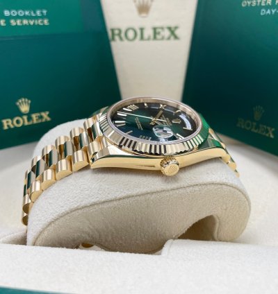 Rolex Day-date 40 Unworn Day-date 40mm 228238 Yellow Gold Presidential Bracelet Green Ombre Roman Dial