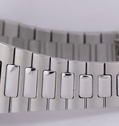 Patek Philippe Nautilus Unpolished Papers Nautilus Comet 3710 1a Black Roman 42mm