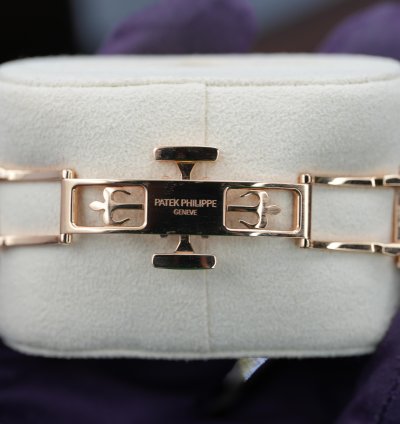 Patek Philippe Nautilus Updated Clasp