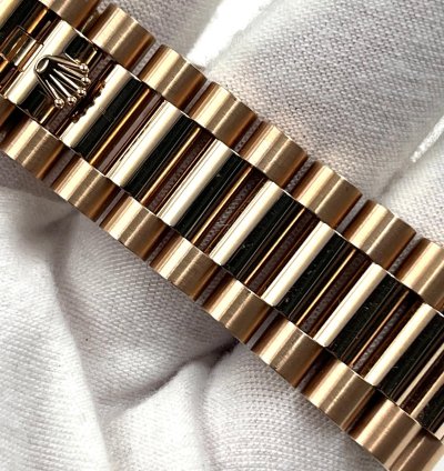 Rolex Day-date 40 Unworn Day-date 40mm Eisenkiesel Diamond Dial Rose Gold Bracelet 228235 Box Papers 2024