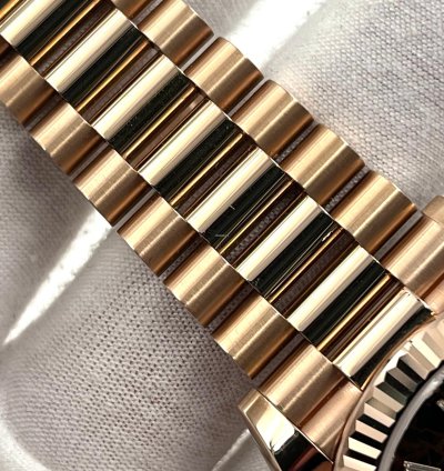 Rolex Day-date 40 Unworn Day-date 40mm Eisenkiesel Diamond Dial Rose Gold Bracelet 228235 Box Papers 2024